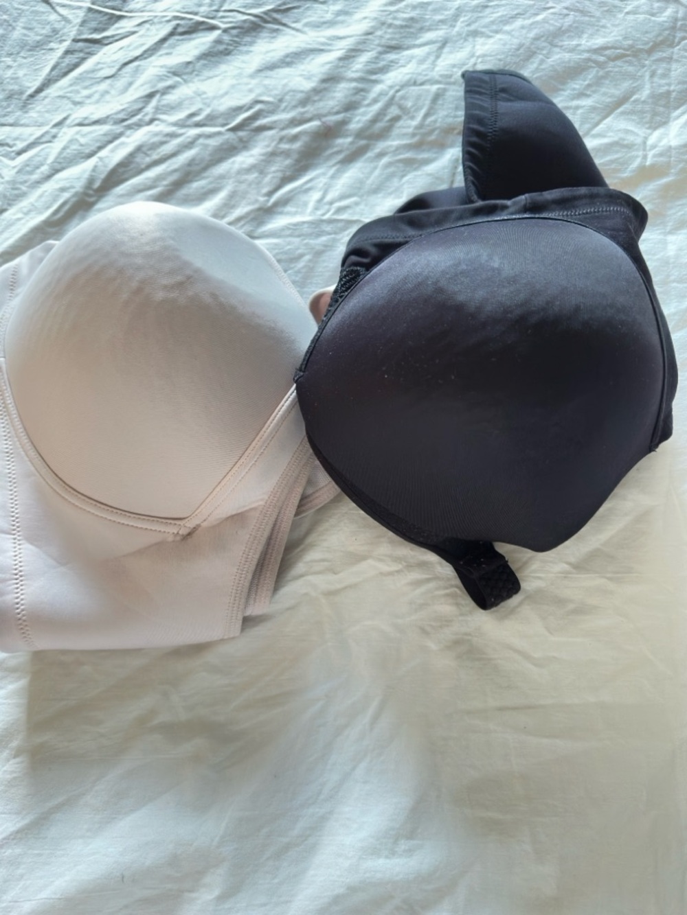 Vanity Fair Smooth bundle Bra Set - Black & Nude size 44C